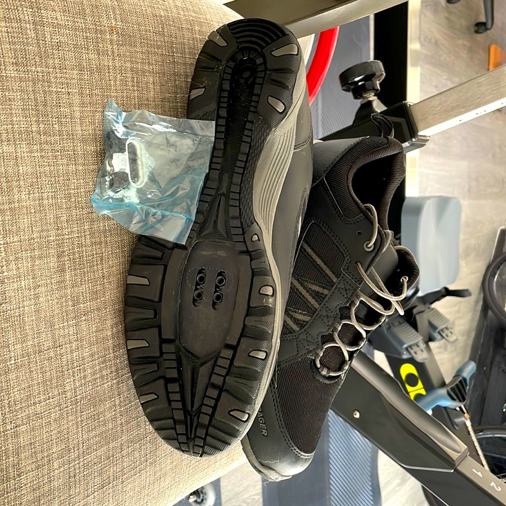 Cycling shoes